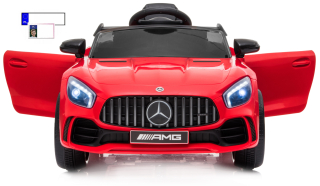 Červené auto Mercedes